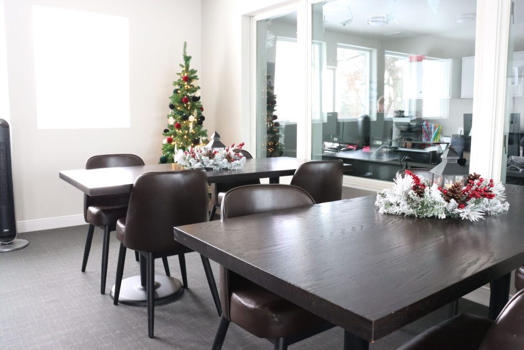 Holiday-Dining.jpg